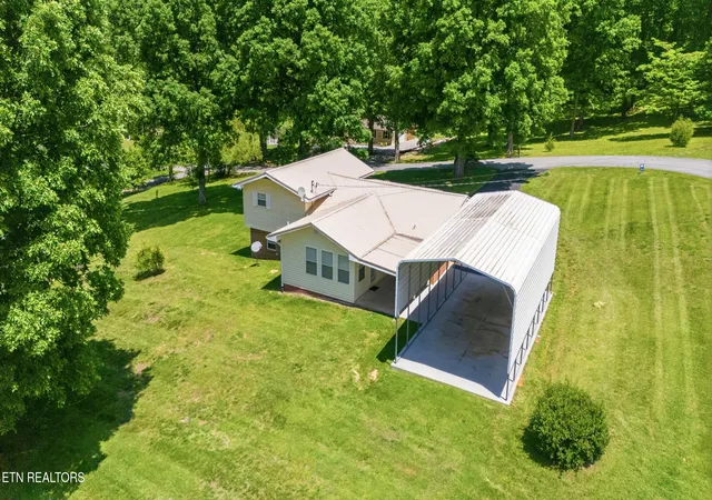Homes for sale in Loudon, TN | 1370 Circle Dr, Loudon, TN 37774 | MLS# 1329123