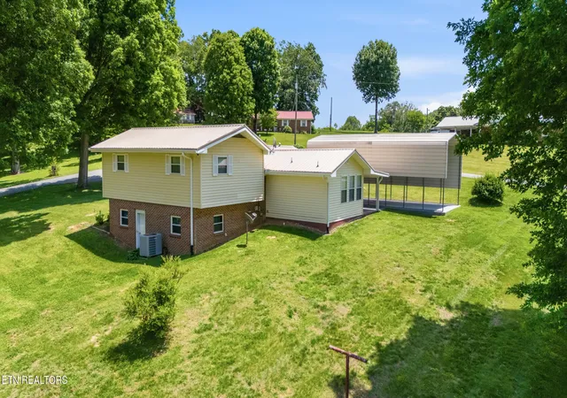 Homes for sale in Loudon, TN | 1370 Circle Dr, Loudon, TN 37774 | MLS# 1329123
