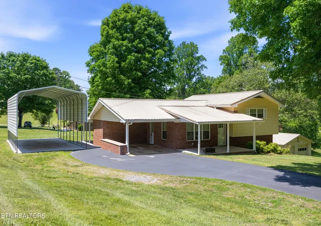 Homes for sale in Loudon, TN | 1370 Circle Dr, Loudon, TN 37774 | MLS# 1329123