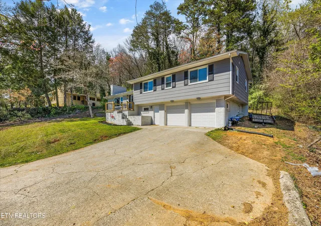 2nd image of 102 Canterbury Rd, Oak Ridge, TN 37830 | MLS# 1334121