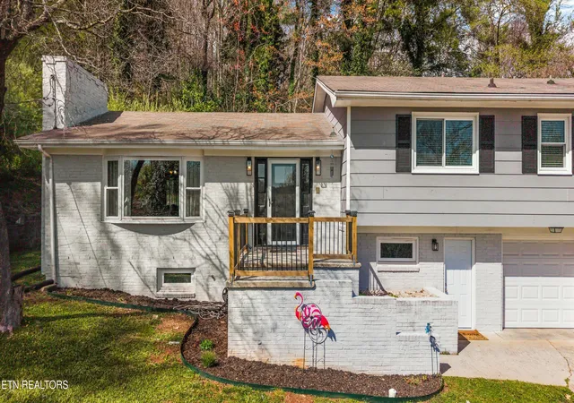 3rd image of 102 Canterbury Rd, Oak Ridge, TN 37830 | MLS# 1334121