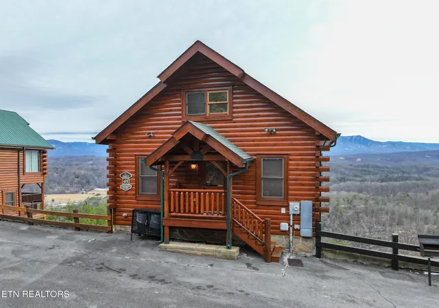 2nd image of 2607 Mountain Glory Tr #48, Sevierville, TN 37876 | MLS# 1329351