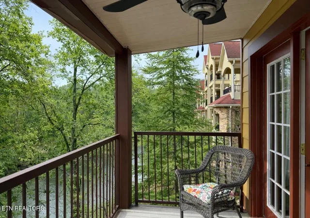 3rd image of 527 River Pl Wy #UNIT 315, Sevierville, TN 37862 | MLS# 1329471