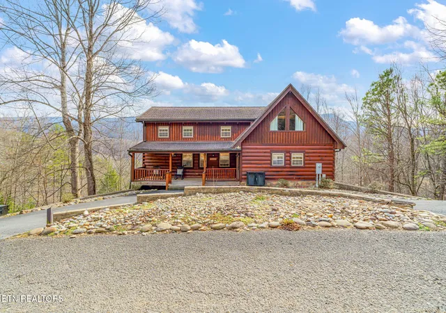 Photo 3 of Single family home for sale at 206 Rodeo Dr, Gatlinburg, TN 37738 | MLS# 1329614 | Listing updated on 2026-09-18