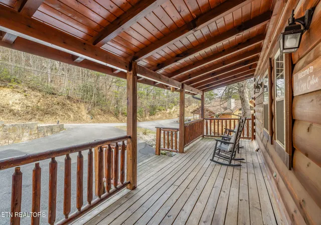 Photo 4 of Single family home for sale at 206 Rodeo Dr, Gatlinburg, TN 37738 | MLS# 1329614 | Listing updated on 2026-09-18