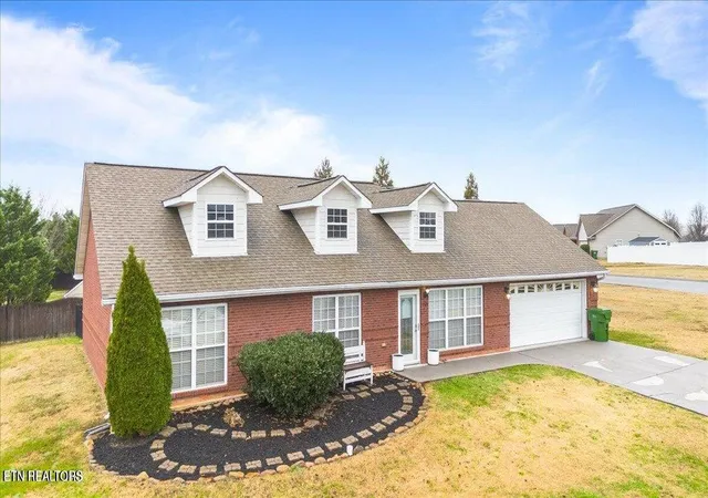 3rd image of 1121 Worthington Blvd, Maryville, TN 37801 | MLS# 1329728