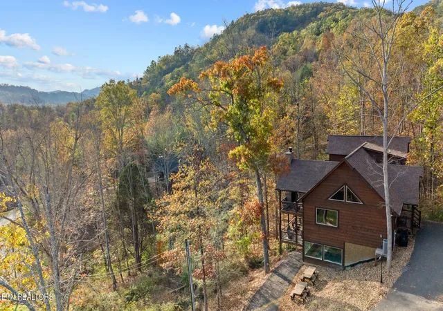 Photo 2 of Sale Pending at 2686 Sulpher Springs Way, Sevierville, TN 37862 | MLS# 1330216 | Listing updated on 2026-08-17