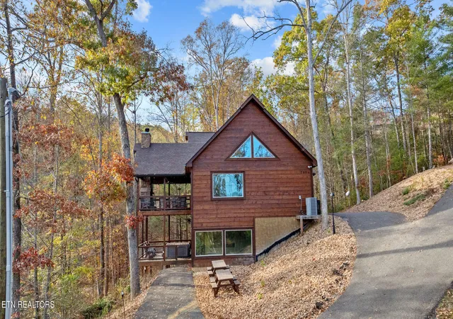 Photo 3 of Sale Pending at 2686 Sulpher Springs Way, Sevierville, TN 37862 | MLS# 1330216 | Listing updated on 2026-08-17