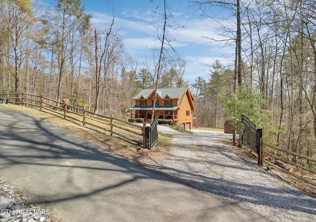 Photo 2 of Single family home for sale at 2164 Newt Huff Ln, Sevierville, TN 37862 | MLS# 1330147 | Listing updated on 2026-09-04