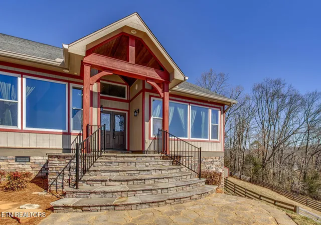 Photo 4 of Sale Pending at 2001 Beals Chapel Rd, Lenoir City, TN 37772 | MLS# 1330225 | Listing updated on 2026-07-05