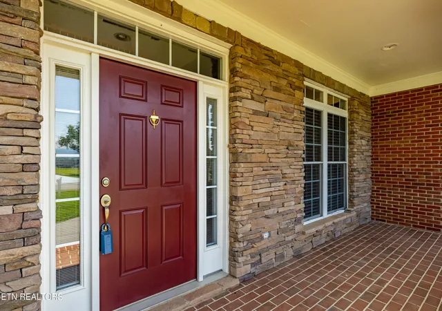 Photo 2 of Single family home for sale at 3205 Whittenburg Dr, Maryville, TN 37804 | MLS# 1346703 | Listing updated on 2026-08-31