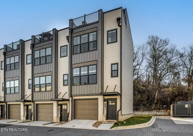 Photo 1 of Single family home for sale at 1108 River Frk Way, Knoxville, TN 37920 | MLS# 1331406 | Listing updated on 2026-09-03