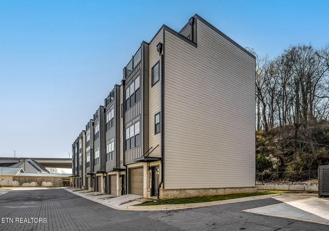 Photo 3 of Single family home for sale at 1108 River Frk Way, Knoxville, TN 37920 | MLS# 1331406 | Listing updated on 2026-09-03