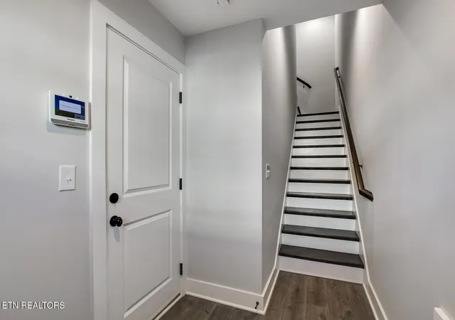 Photo 3 of Single family home for sale at 1108 River Frk Way, Knoxville, TN 37920 | MLS# 1331406 | Listing updated on 2026-09-03