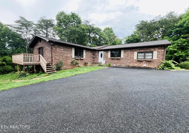 Homes for sale in Harrogate, TN | 235 Parliament Rd, Harrogate, TN 37752 | MLS# 1330465