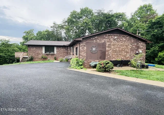 Homes for sale in Harrogate, TN | 235 Parliament Rd, Harrogate, TN 37752 | MLS# 1330465