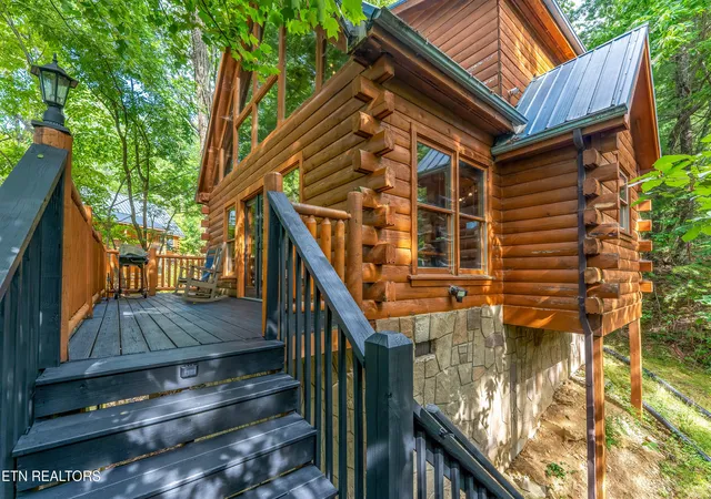 Photo 2 of Single family home for sale at 1820 Beach Front Dr, Sevierville, TN 37876 | MLS# 1347156 | Listing updated on 2026-09-24