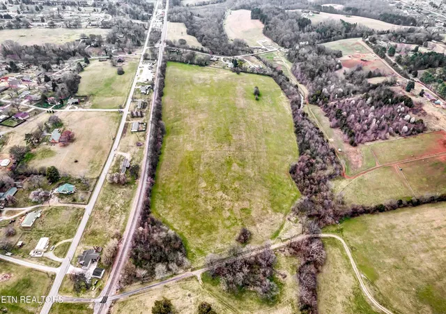 Photo 2 of Land for sale at 2079 Lakeview Rd, Lenoir City, TN 37772 | MLS# 1330285 | Listing updated on 2026-02-24