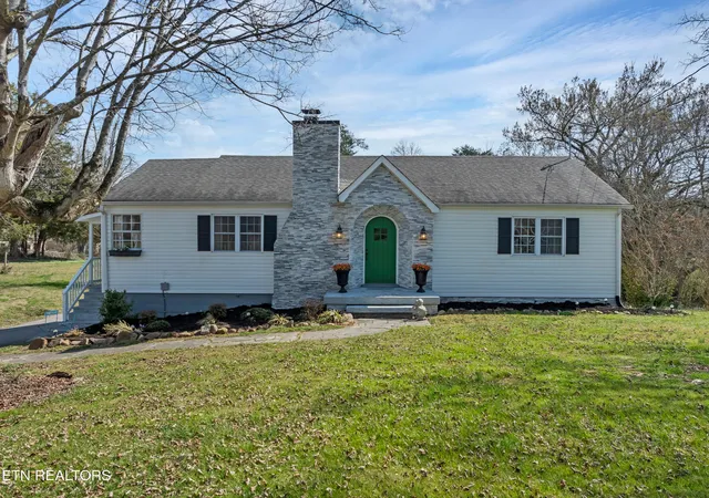 Photo 1 of Single family home for sale at 300 Lindy And 0 Williams Dr, Knoxville, TN 37920 | MLS# 1332339 | Listing updated on 2026-07-15