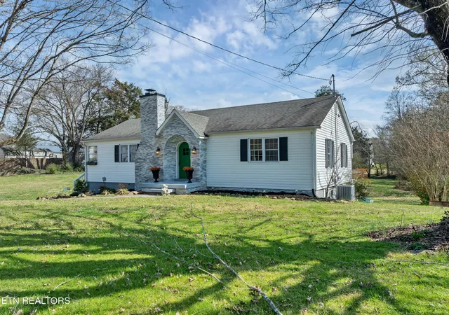 Photo 3 of Single family home for sale at 300 Lindy And 0 Williams Dr, Knoxville, TN 37920 | MLS# 1332339 | Listing updated on 2026-07-15