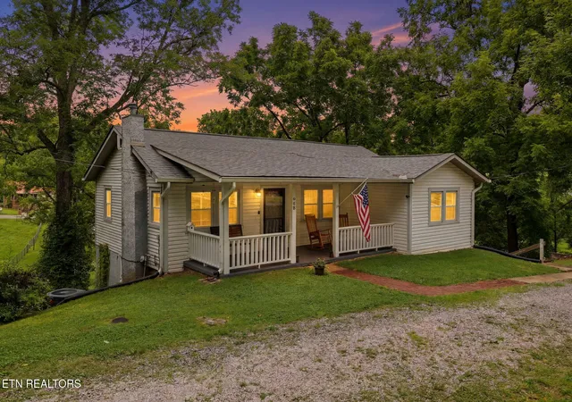 Homes for sale in Jefferson City, TN | 908 E Main St, Jefferson City, TN 37760 | MLS# 1345734