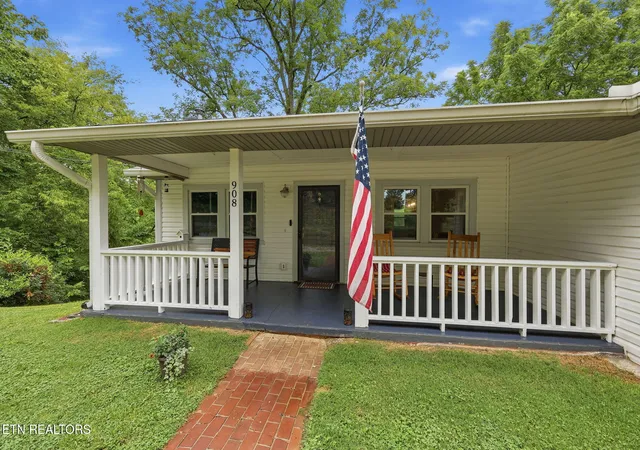 Homes for sale in Jefferson City, TN | 908 E Main St, Jefferson City, TN 37760 | MLS# 1345734