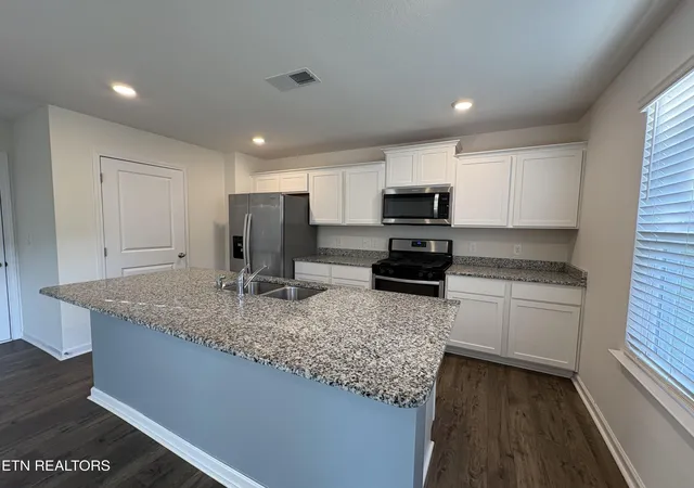 2nd image of 303 Duseth Dr, Sweetwater, TN 37874 | MLS# 1330548