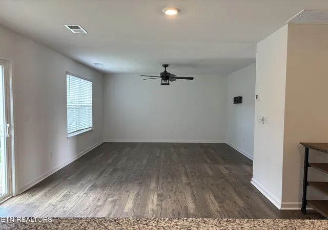 4th image of 303 Duseth Dr, Sweetwater, TN 37874 | MLS# 1330548