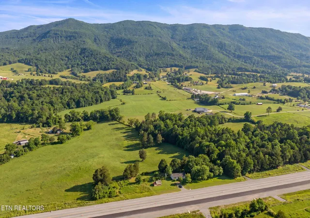 Homes for sale in La Follette, TN | 6555 General Carl W Stiner Hwy, La Follette, TN 37766 | MLS# 1330764