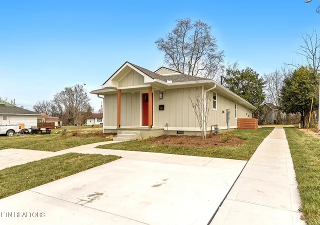 2nd image of 120 Marquette Rd, Oak Ridge, TN 37830 | MLS# 1336103