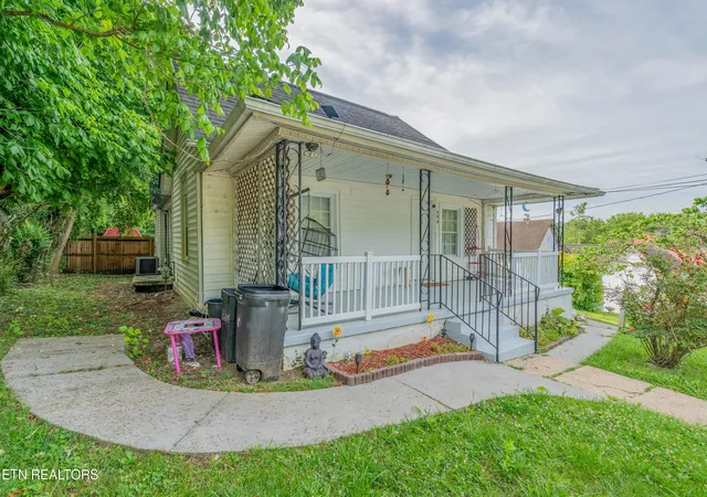 1st image of 506 E Prospect St, La Follette, TN 37766 | MLS# 1332065