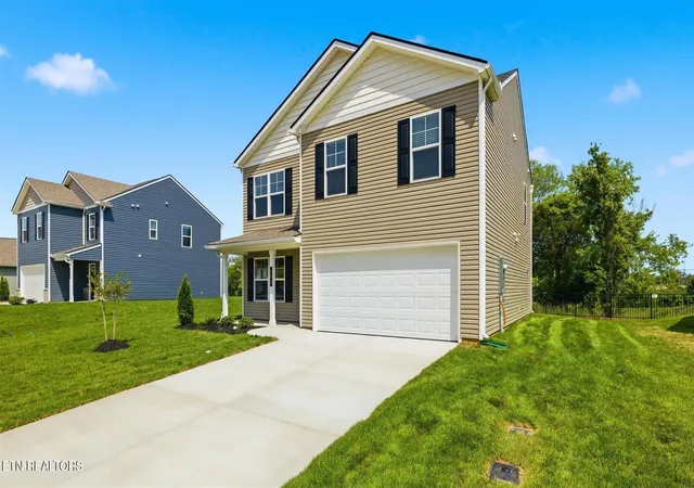 Photo 3 of Sale Pending at 572 White Oak Ln, Vonore, TN 37885 | MLS# 1330746 | Listing updated on 2026-09-21