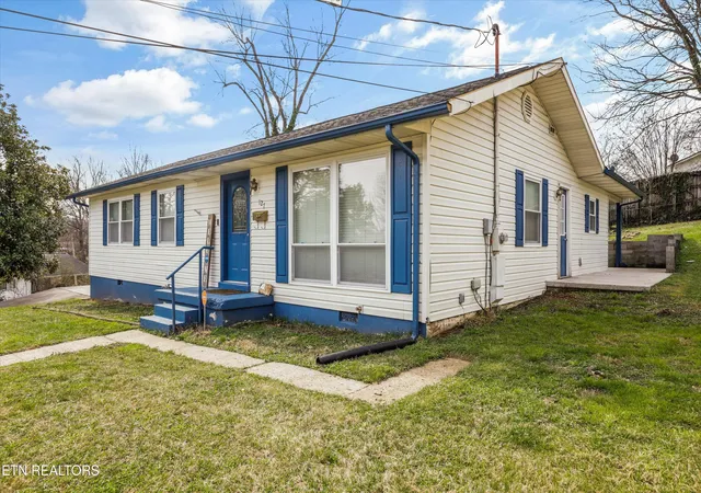 2nd image of 127 Athens Rd, Oak Ridge, TN 37830 | MLS# 1331077