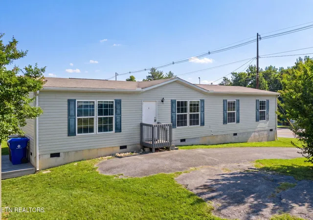 Homes for sale in Oak Ridge, TN | 296 Illinois Ave, Oak Ridge, TN 37830 | MLS# 1330805