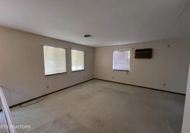 4th image of 978 Camp St, Wartburg, TN 37887 | MLS# 1330879