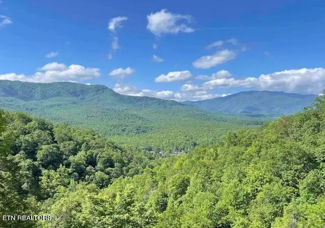 4th image of 842 Vixen, Gatlinburg, TN 37738 | MLS# 1330848