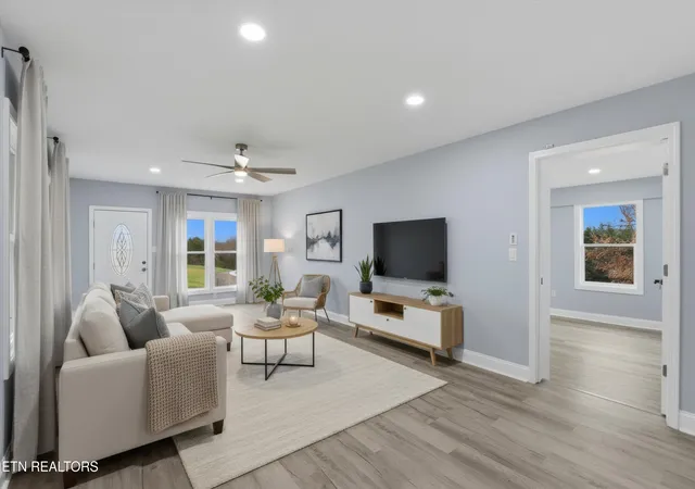 3rd image of 531 Robinson Dr, Loudon, TN 37774 | MLS# 1333169