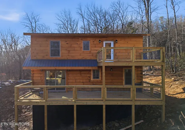 Photo 3 of Single family home for sale at 954 Glasgow St, Sevierville, TN 37876 | MLS# 1330942 | Listing updated on 2026-09-22
