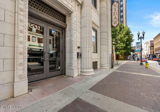 Listing Photo 4 - Condo for sale in building located at 531 S Gay St, Knoxville, TN 37902 - Unit #901