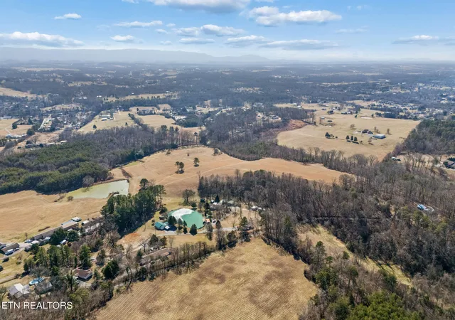 Homes for sale in Friendsville, TN | 123 Jerry Cardin Ln, Friendsville, TN 37737 | MLS# 1330993