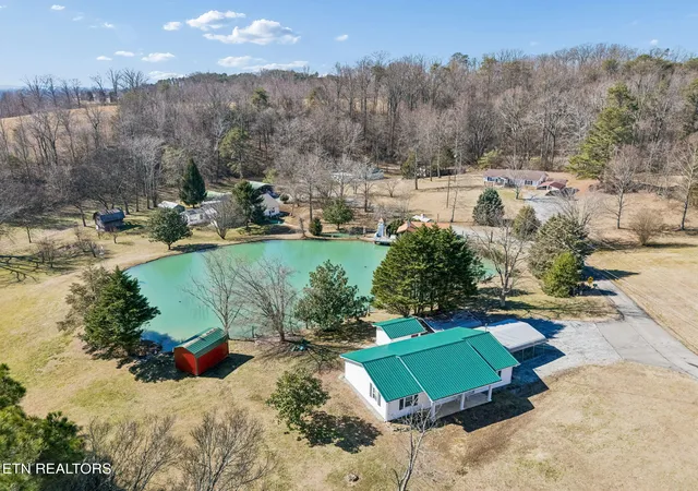 Homes for sale in Friendsville, TN | 123 Jerry Cardin Ln, Friendsville, TN 37737 | MLS# 1330993