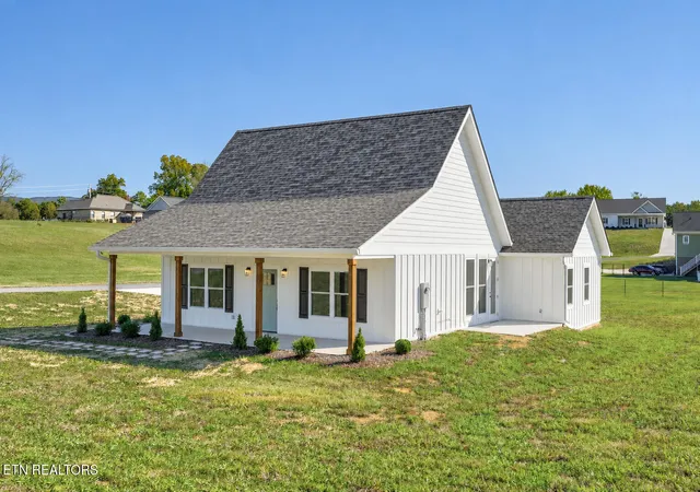 Single family home for sale at 50 Emperor Ln, Greeneville, TN 37743 | MLS# 1331015