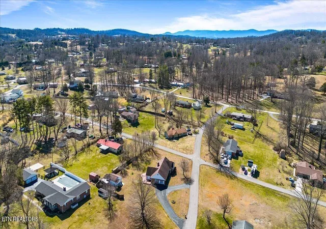 Photo 3 of Single family home for sale at 154 Scarlett Dr, La Follette, TN 37766 | MLS# 1331051 | Listing updated on 2026-06-01