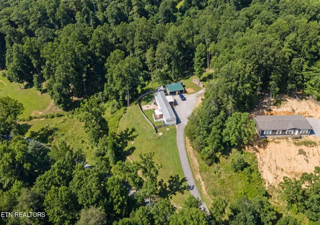 Homes for sale in Harriman, TN | 425 Bazel Rd, Harriman, TN 37748 | MLS# 1331194