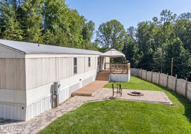 1st image of 425 Bazel Rd, Harriman, TN 37748 | MLS# 1331194