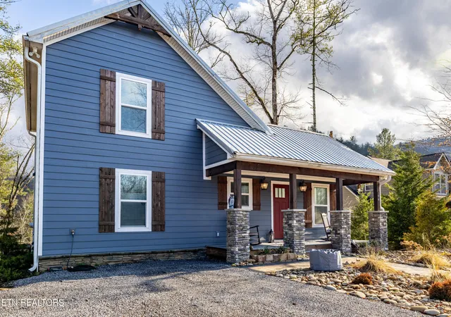 Photo 3 of Single family home for sale at 194 Cold Springs Tr, Townsend, TN 37882 | MLS# 1331116 | Listing updated on 2026-08-31