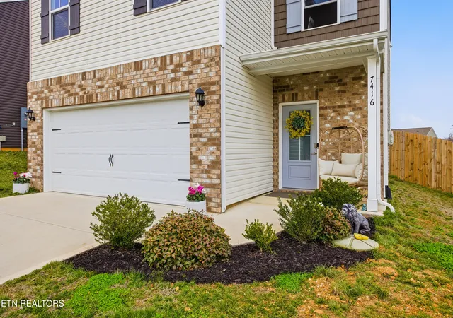 Photo 3 of Sale Pending at 7416 Grey Flannel Ln, Knoxville, TN 37931 | MLS# 1333454 | Listing updated on 2026-09-07