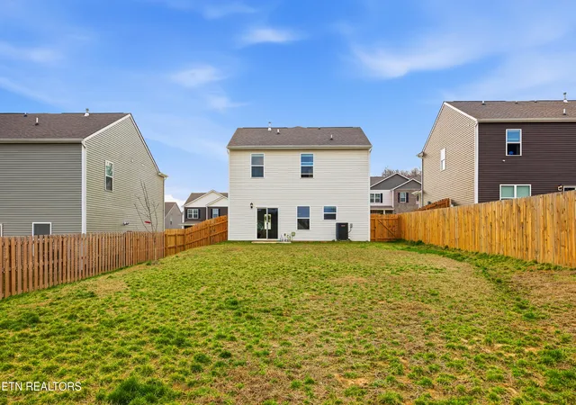 Photo 3 of Sale Pending at 7416 Grey Flannel Ln, Knoxville, TN 37931 | MLS# 1333454 | Listing updated on 2026-09-07