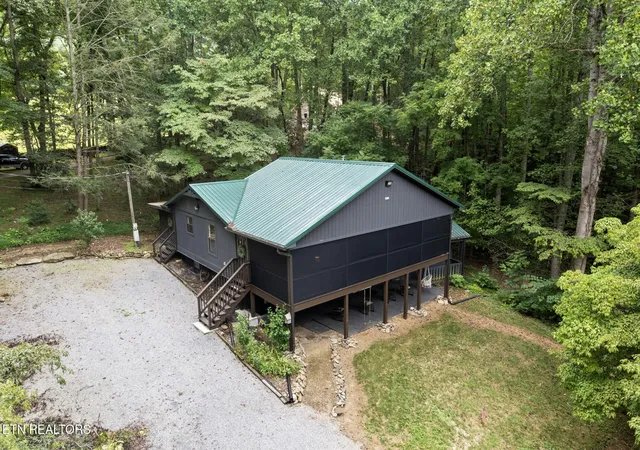 3rd image of 114 Pam Ln, Townsend, TN 37882 | MLS# 1331170