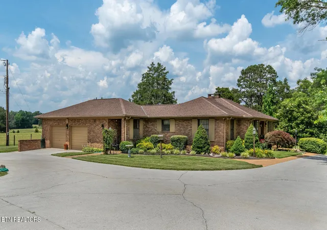 Homes for sale in Corryton, TN | 8019 Washington Pike, Corryton, TN 37721 | MLS# 1331164